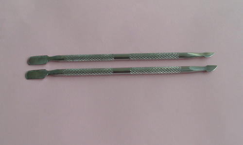 RNT-087 Metal Cuticle Pusher